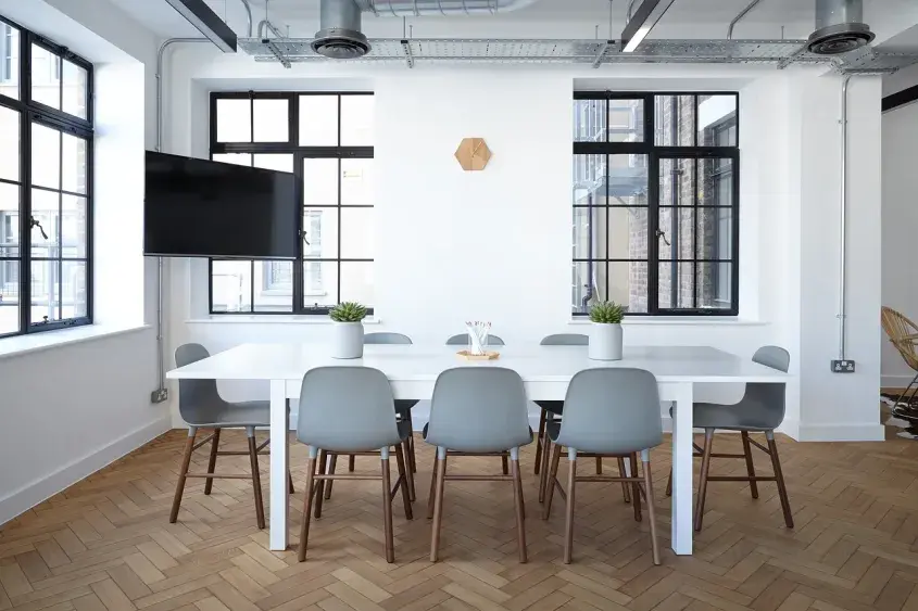 Keep your office clean all summer long!
